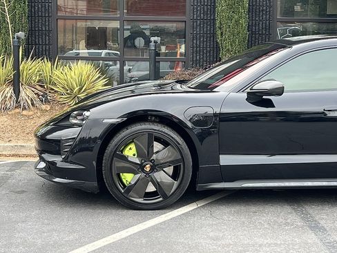 Used 2020 Porsche Taycan Turbo image 9