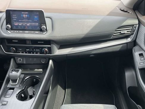 Used 2023 Nissan Rogue SV FWD image 18