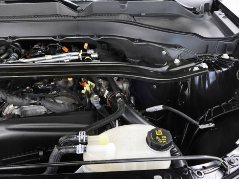 Used 2025 Ford Explorer ST-Line image 21