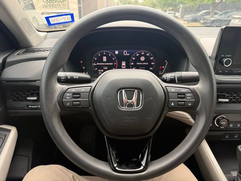 Used 2023 Honda Accord EX image 11