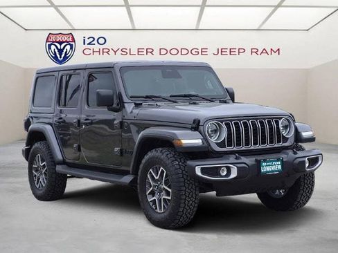 Used 2025 Jeep Wrangler Unlimited Sahara AWD/4WD image 1