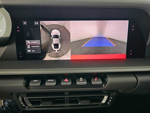 Used 2021 Porsche 911 Carrera image 25