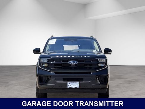 Used 2025 Ford Expedition Active AWD/4WD image 10