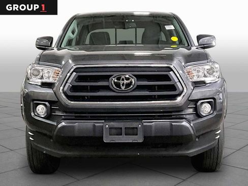Used 2022 Toyota Tacoma SR5 AWD/4WD image 4
