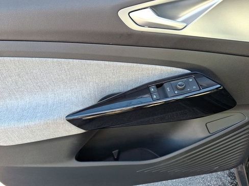 Used 2024 Volkswagen ID.4 2WD image 15