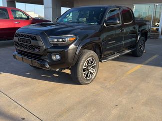 Used 2023 Toyota Tacoma TRD Sport video 1