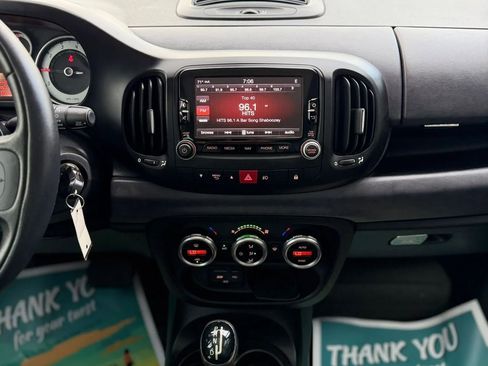Used 2014 FIAT 500L Lounge FWD image 11