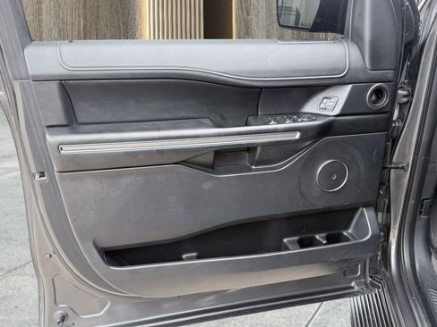 Used 2018 Ford Expedition Max XLT w/ Equipment Group 202A RWD image 23