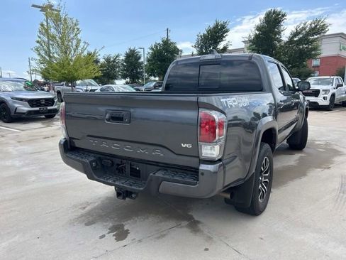 Used 2022 Toyota Tacoma TRD Sport w/ Technology Package AWD/4WD image 4