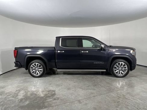 Used 2022 GMC Sierra 1500 Denali w/ Denali Reserve Package AWD/4WD image 9