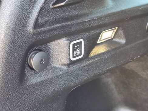 Used 2022 Jeep Grand Cherokee L Limited image 12