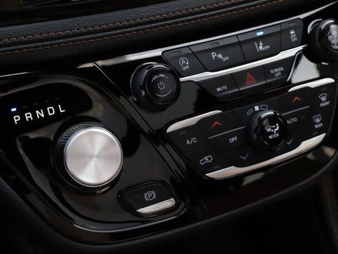 New 2026 Chrysler Pacifica Pinnacle AWD/4WD image 34