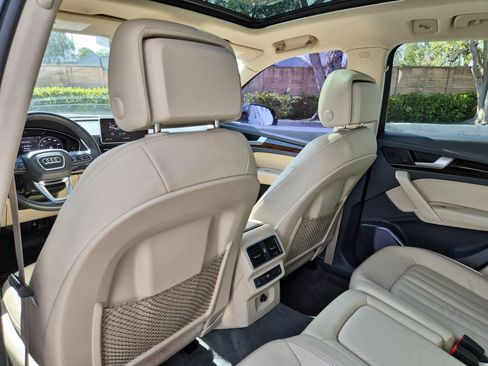 Used 2018 Audi Q5 2.0T Premium Plus w/ Premium Plus Package image 14