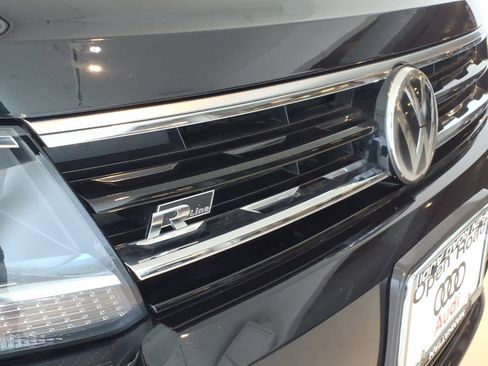 Used 2020 Volkswagen Tiguan SE R-Line AWD/4WD image 7