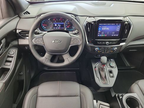 Used 2023 Chevrolet Traverse RS image 21
