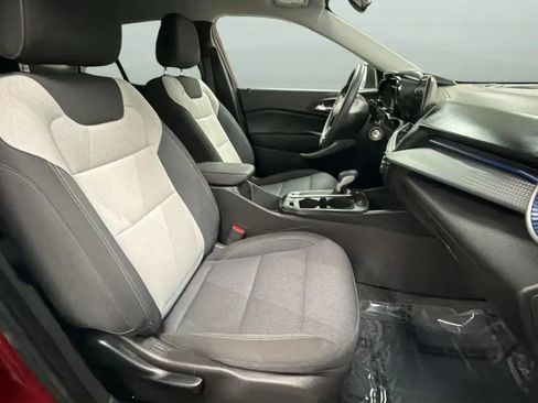 Used 2025 Chevrolet Trax LS FWD image 19