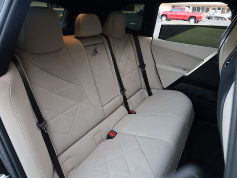 Used 2022 BMW iX xDrive50 w/ Premium Package image 21