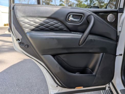 Used 2021 INFINITI QX80 Sensory w/ All-Season Package image 29