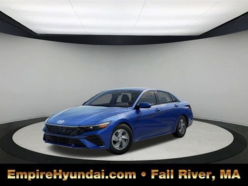 New 2025 Hyundai Elantra SE image 1