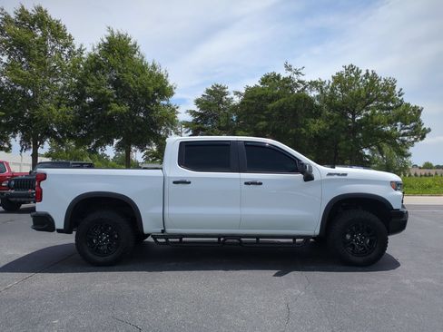 Used 2025 Chevrolet Silverado 1500 ZR2 w/ Technology Package AWD/4WD image 11