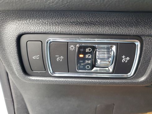 New 2026 Lincoln Corsair Premiere image 14