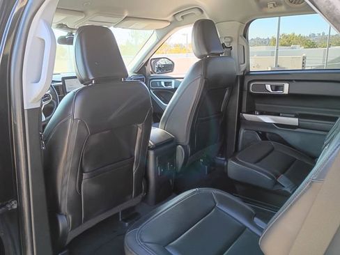 Used 2023 Ford Explorer XLT w/ Equipment Group 202A image 10