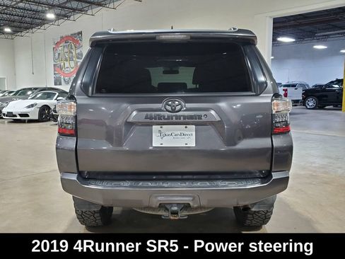 Used 2019 Toyota 4Runner SR5 AWD/4WD image 11