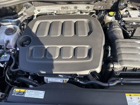 New 2026 Volkswagen Tiguan SE AWD/4WD image 17