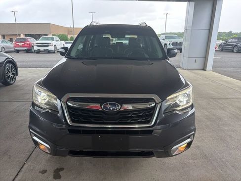 Used 2017 Subaru Forester 2.5i Limited AWD/4WD image 10