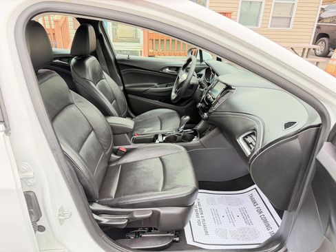 Used 2017 Chevrolet Cruze Premier FWD image 42