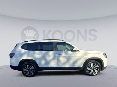 Used 2025 Volkswagen Atlas SE AWD/4WD image 7