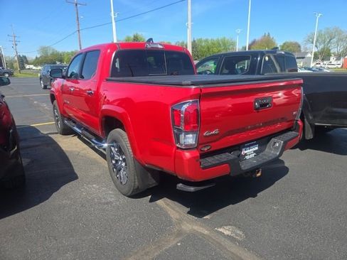 Used 2021 Toyota Tacoma Limited AWD/4WD image 4