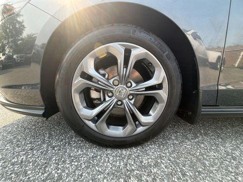 Used 2023 Honda Accord EX image 12