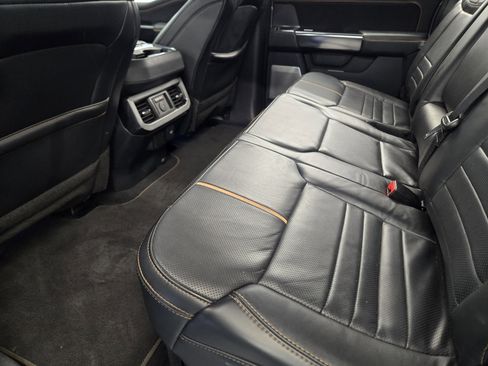 Certified 2024 Ford F250 Platinum image 28