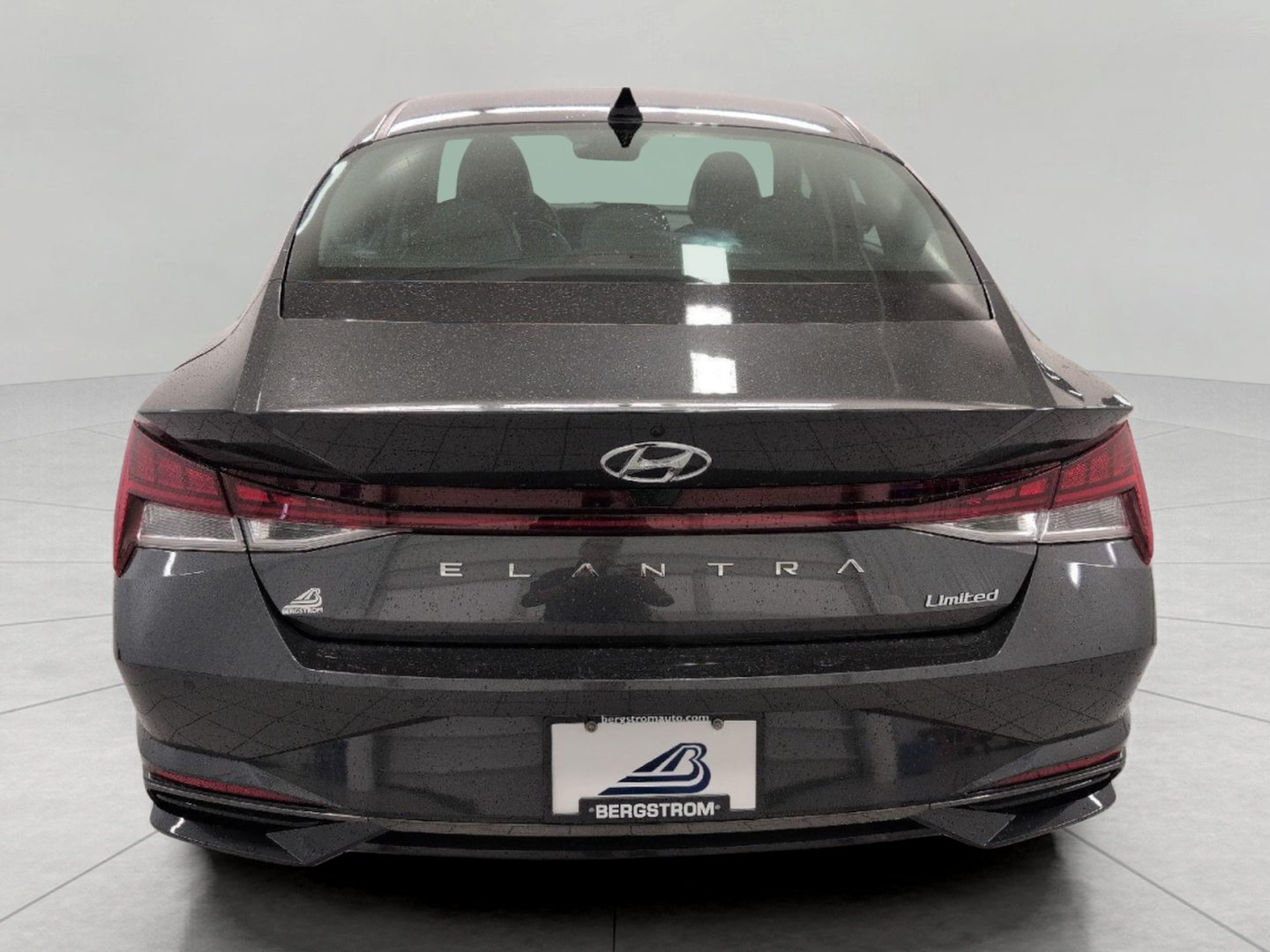 Used 2023 Hyundai Elantra Limited FWD image 25