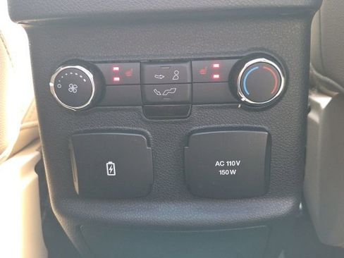 Used 2016 Ford Explorer Limited image 23