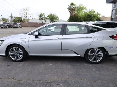 Used 2018 Honda Clarity Plug-In Hybrid image 9