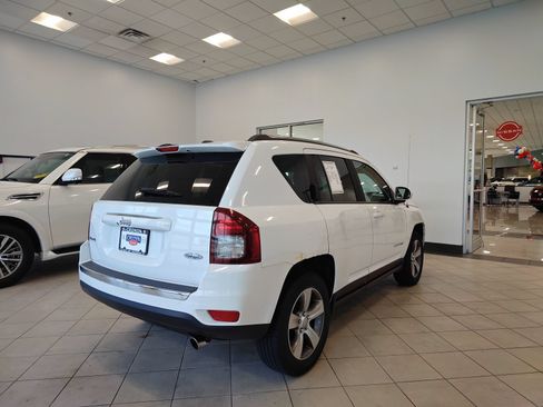 Used 2016 Jeep Compass High Altitude AWD/4WD image 3