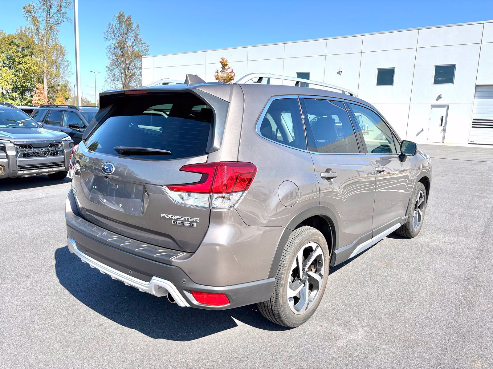 Used 2023 Subaru Forester Touring w/ Popular Package #3 AWD/4WD image 7