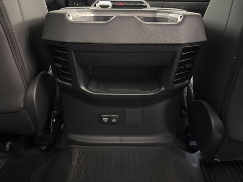 New 2026 Toyota Tundra Limited AWD/4WD image 22