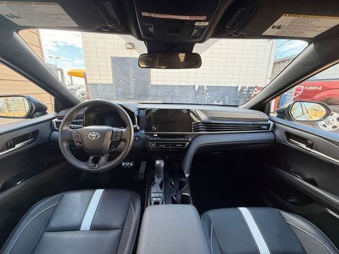 Used 2025 Toyota Camry LE image 33