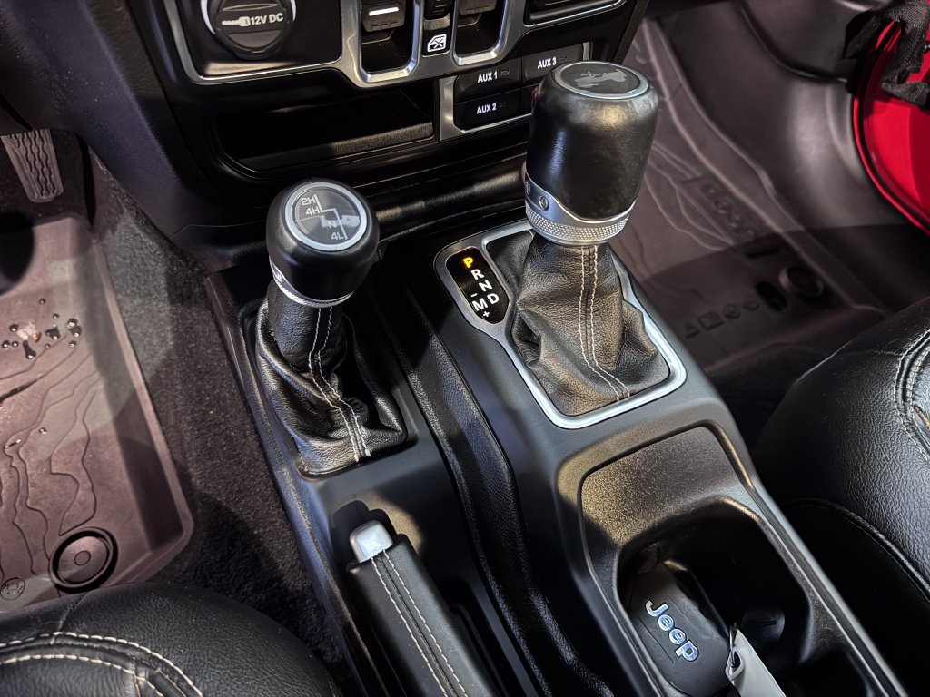 Used 2020 Jeep Wrangler Unlimited Sahara AWD/4WD image 23