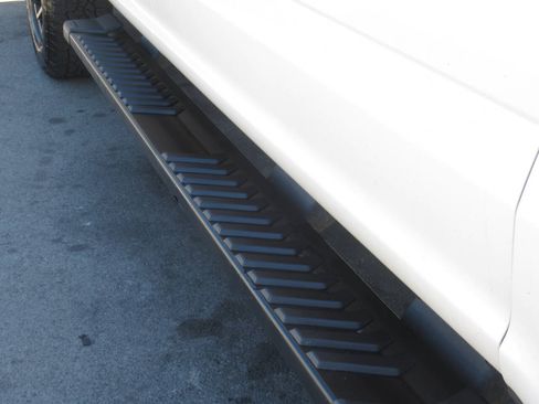 Used 2019 Ford F350 Lariat AWD/4WD image 6