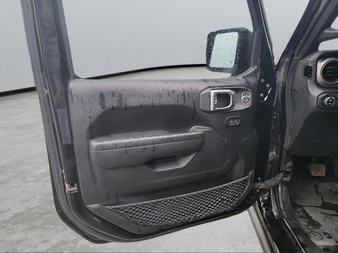 Used 2022 Jeep Gladiator Sport AWD/4WD image 9