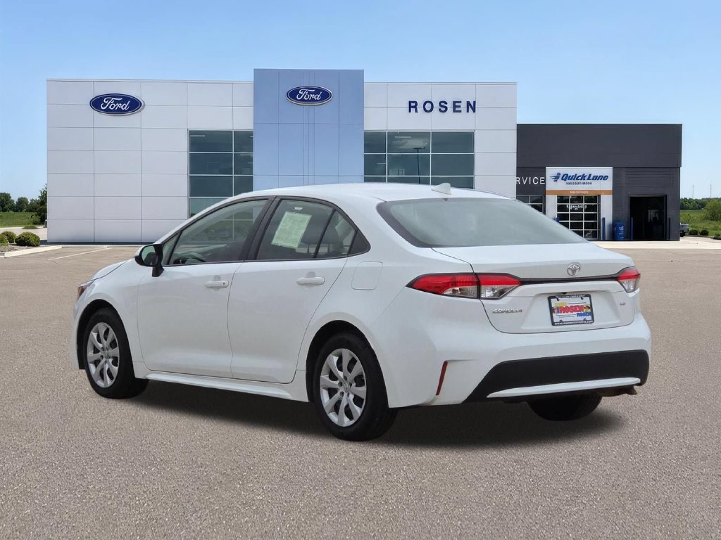 Used 2022 Toyota Corolla LE FWD image 5