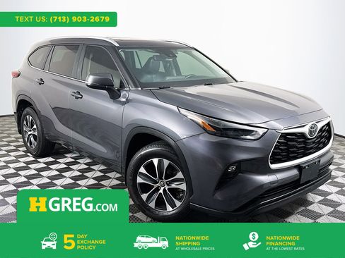 Used 2023 Toyota Highlander XLE image 1