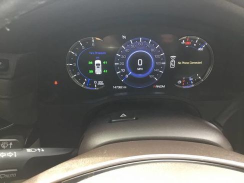 Used 2016 Cadillac Escalade Luxury image 16