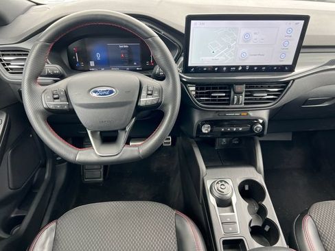 Used 2023 Ford Escape ST-Line w/ Tech Pack #1 AWD/4WD image 3