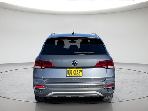 Used 2022 Volkswagen Taos SE AWD/4WD image 4
