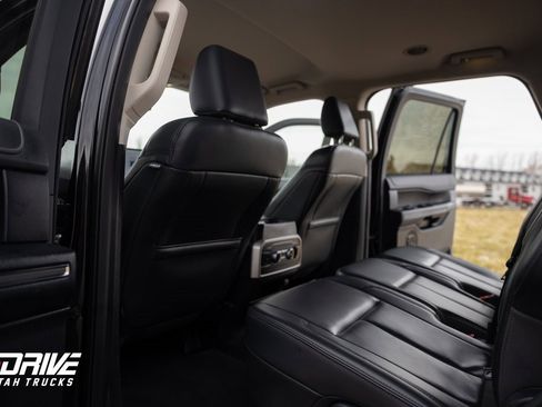 Used 2024 Ford Expedition Max XLT image 19